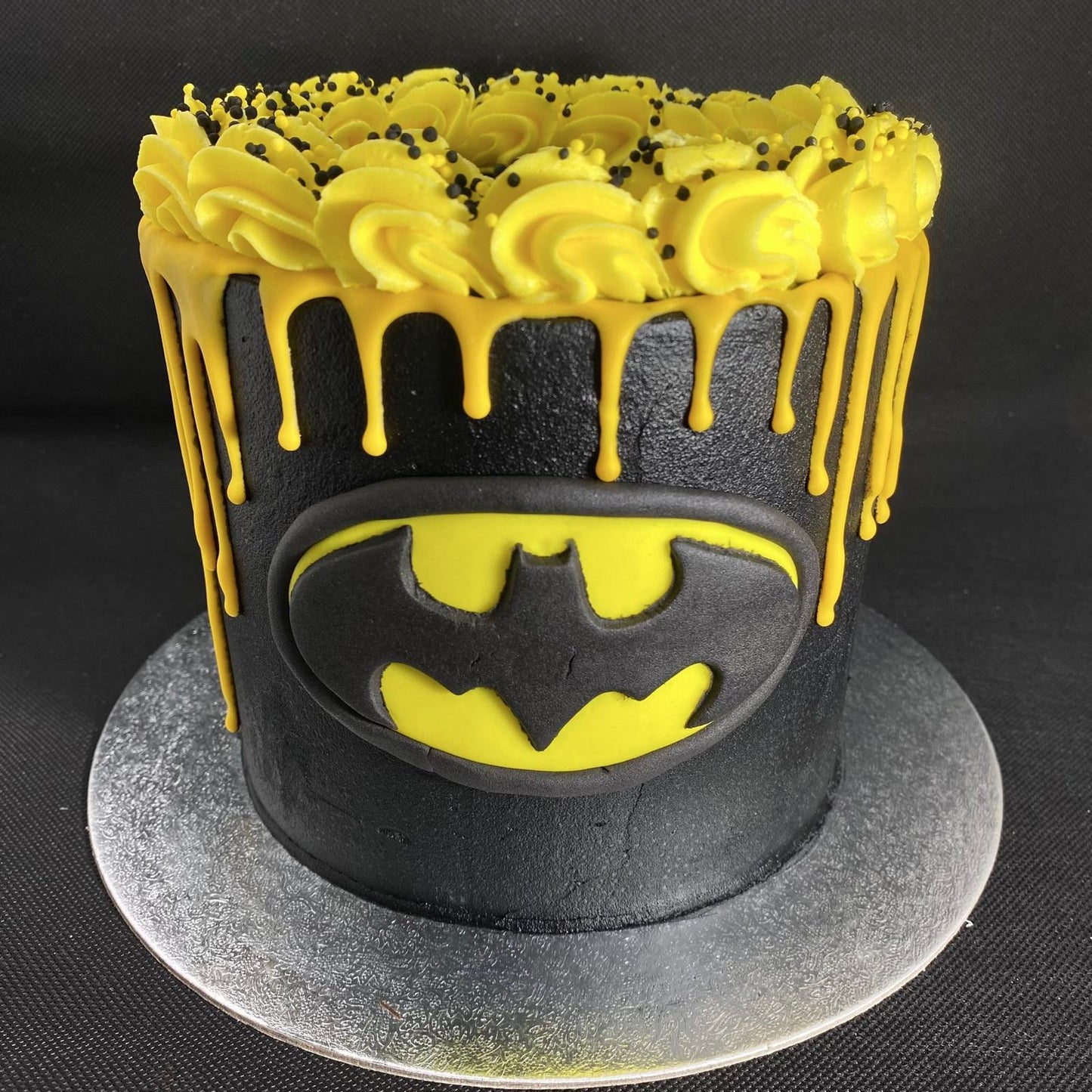 Premium Batman Cake
